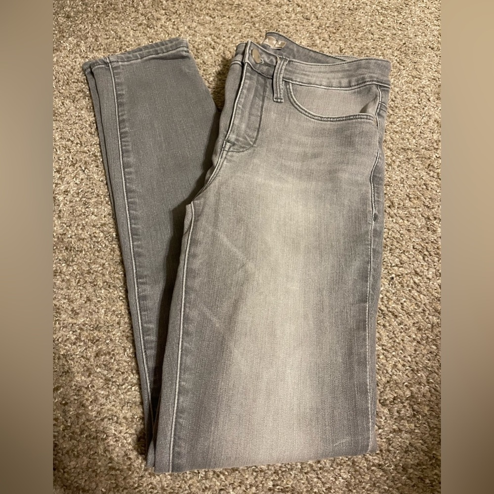 Gray Athleta Jeans; Women’s size 6; Condition: Lightly worn